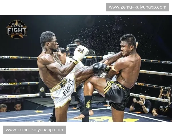 战神对决：维克多与播求，谁才是泰拳的巅峰王者？